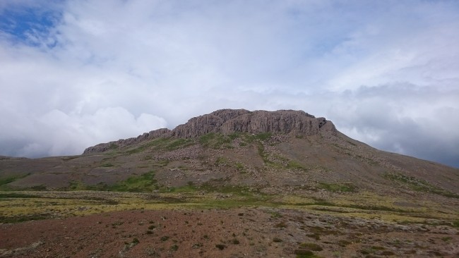 Stardalur Basaltsaeulen zum Trad Klettern in Mosfellsdalur Suedwest Island